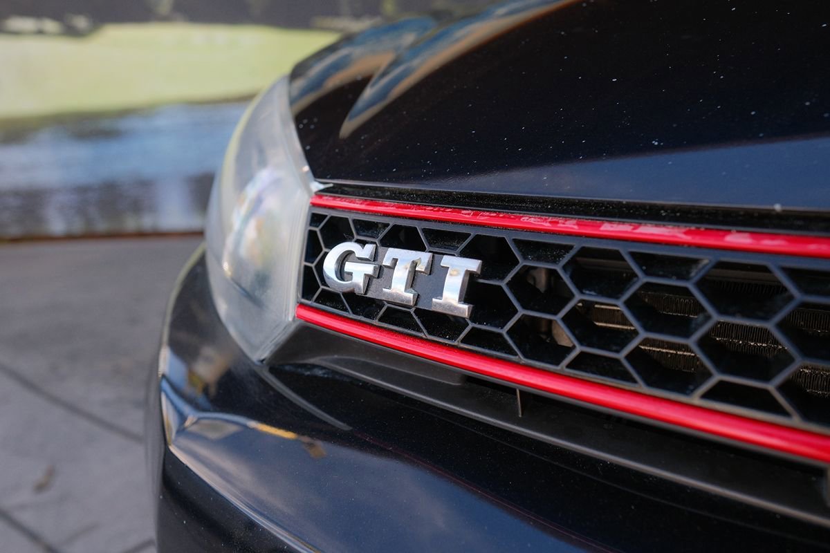Used 2012 Volkswagen GTI 2-Door FWD image 40