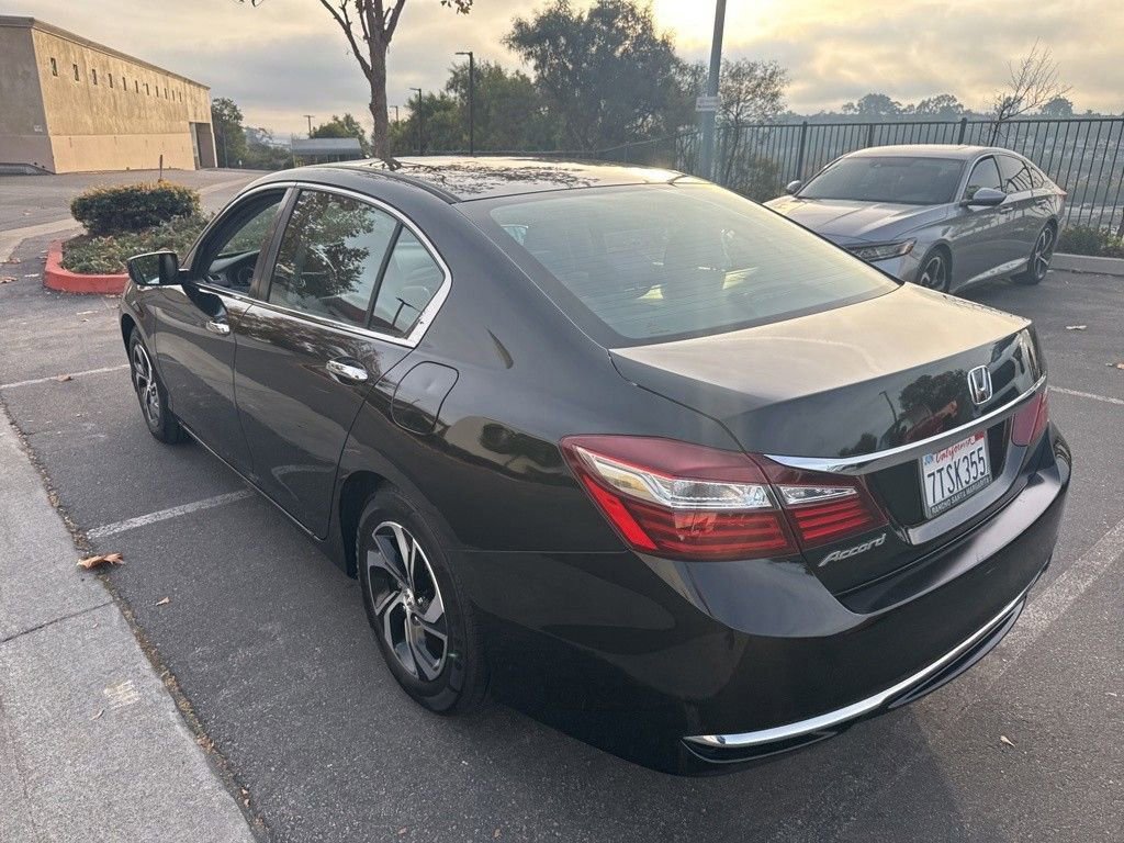 Used 2016 Honda Accord LX image 4