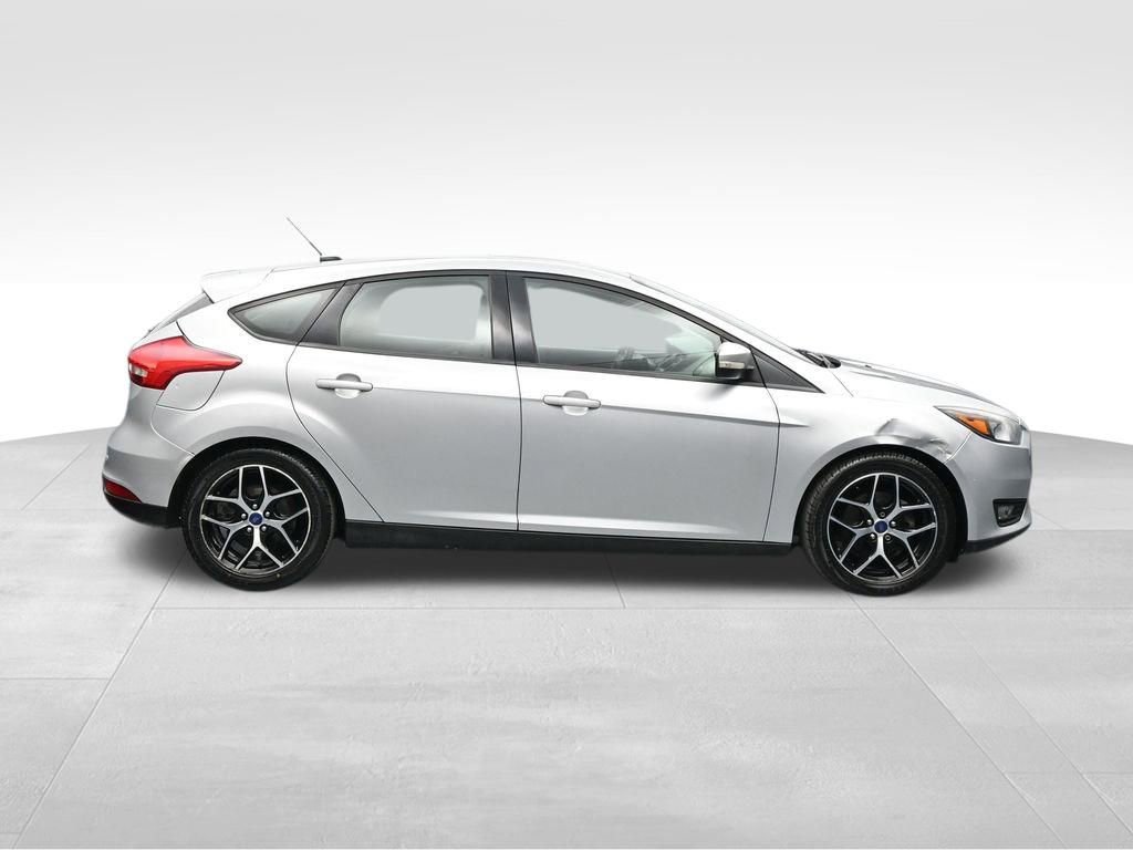 Used 2017 Ford Focus SEL w/ Interior Protection Package FWD image 6