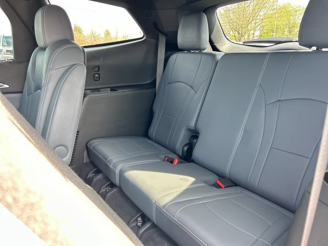 Used 2022 Buick Enclave Premium AWD/4WD image 26