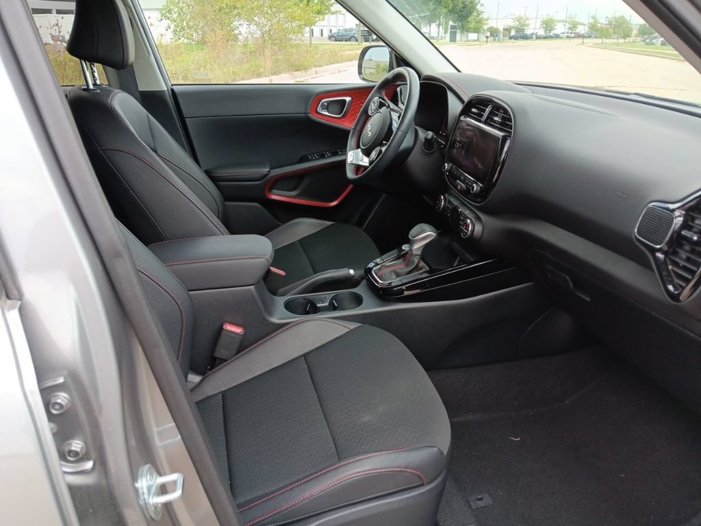 Certified 2024 Kia Soul GT-Line FWD image 23