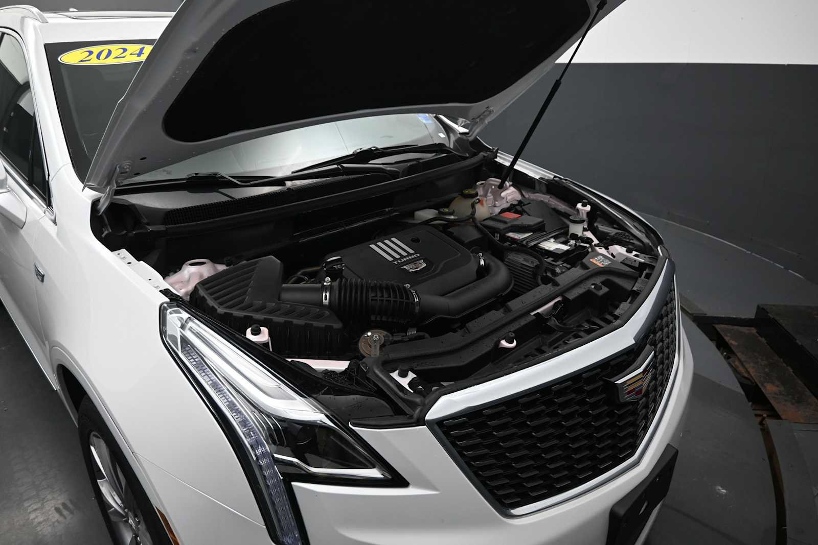 Used 2024 Cadillac XT5 Premium Luxury FWD image 19