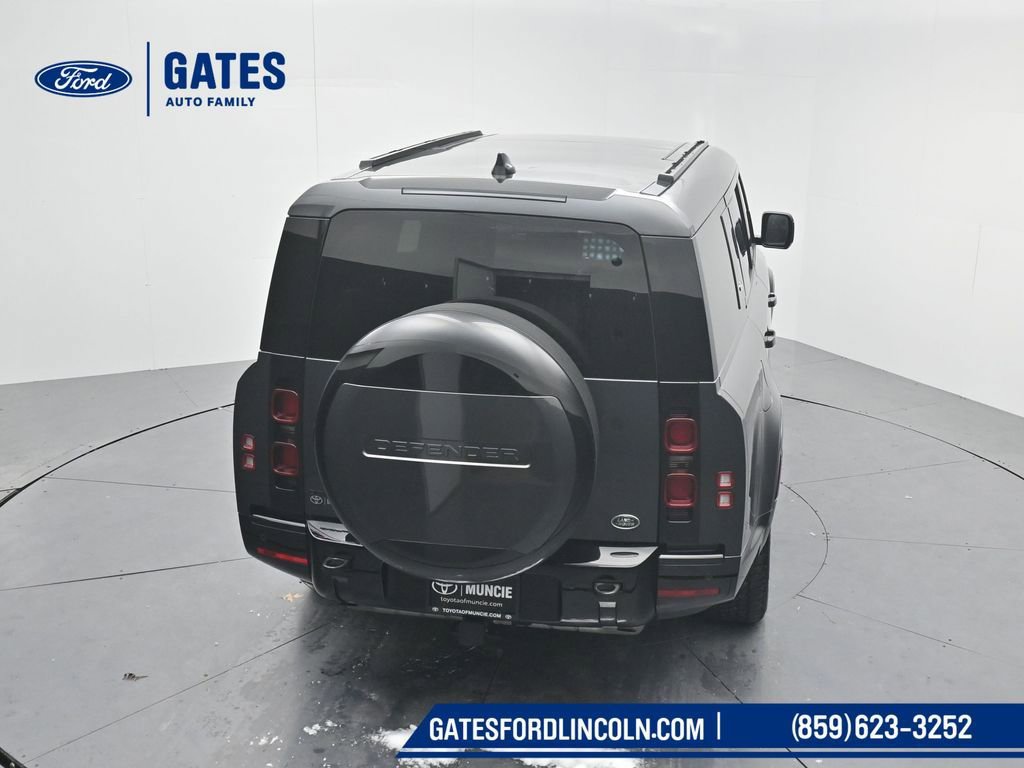 Used 2023 Land Rover Defender 130 X-Dynamic SE image 48