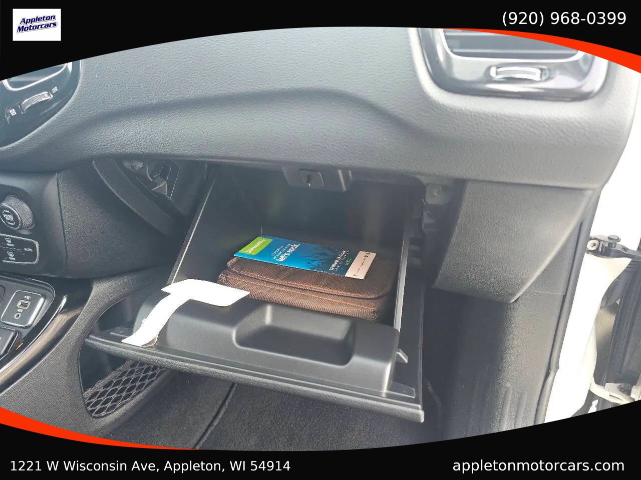 Used 2018 Jeep Compass Limited image 27