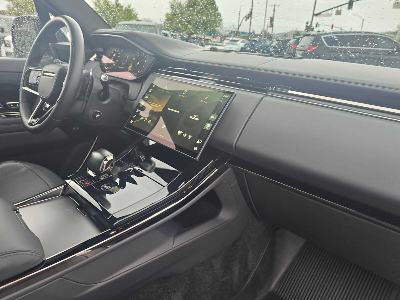 Used 2024 Land Rover Range Rover Sport image 13