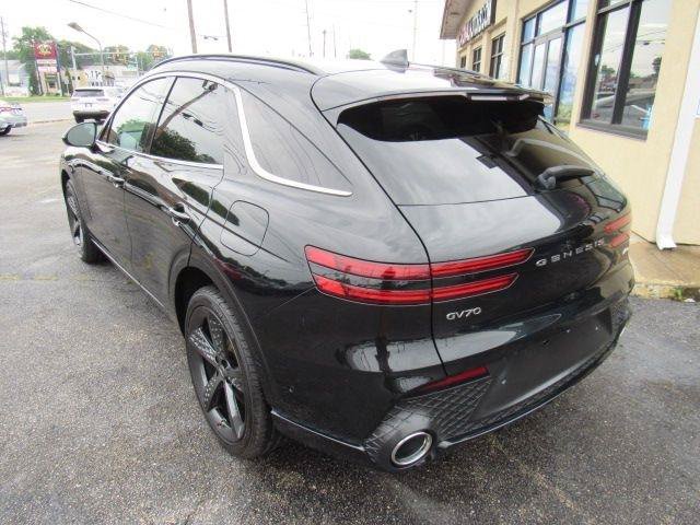 Used 2022 Genesis GV70 2.5T w/ Sport Prestige Package AWD/4WD image 9