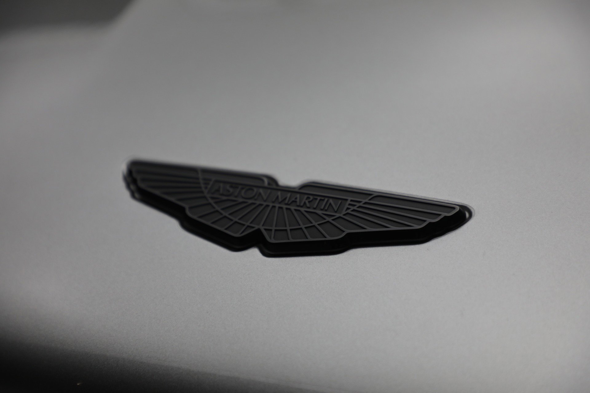 Used 2023 Aston Martin DBS Coupe image 31