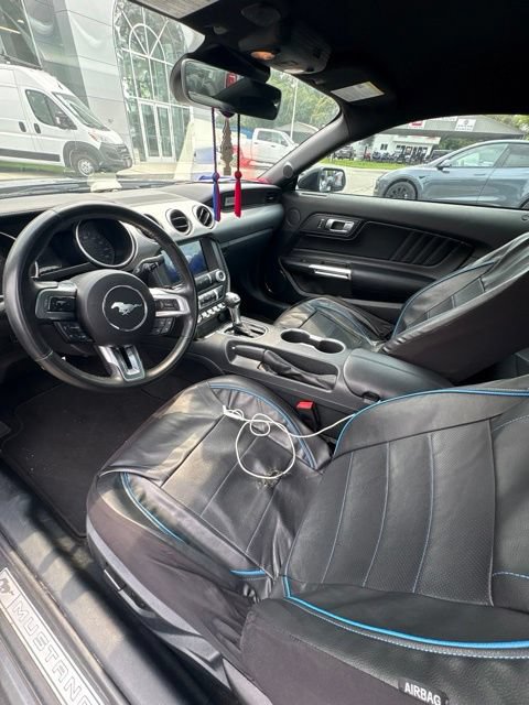Used 2022 Ford Mustang GT Premium w/ Black Accent Package RWD image 7