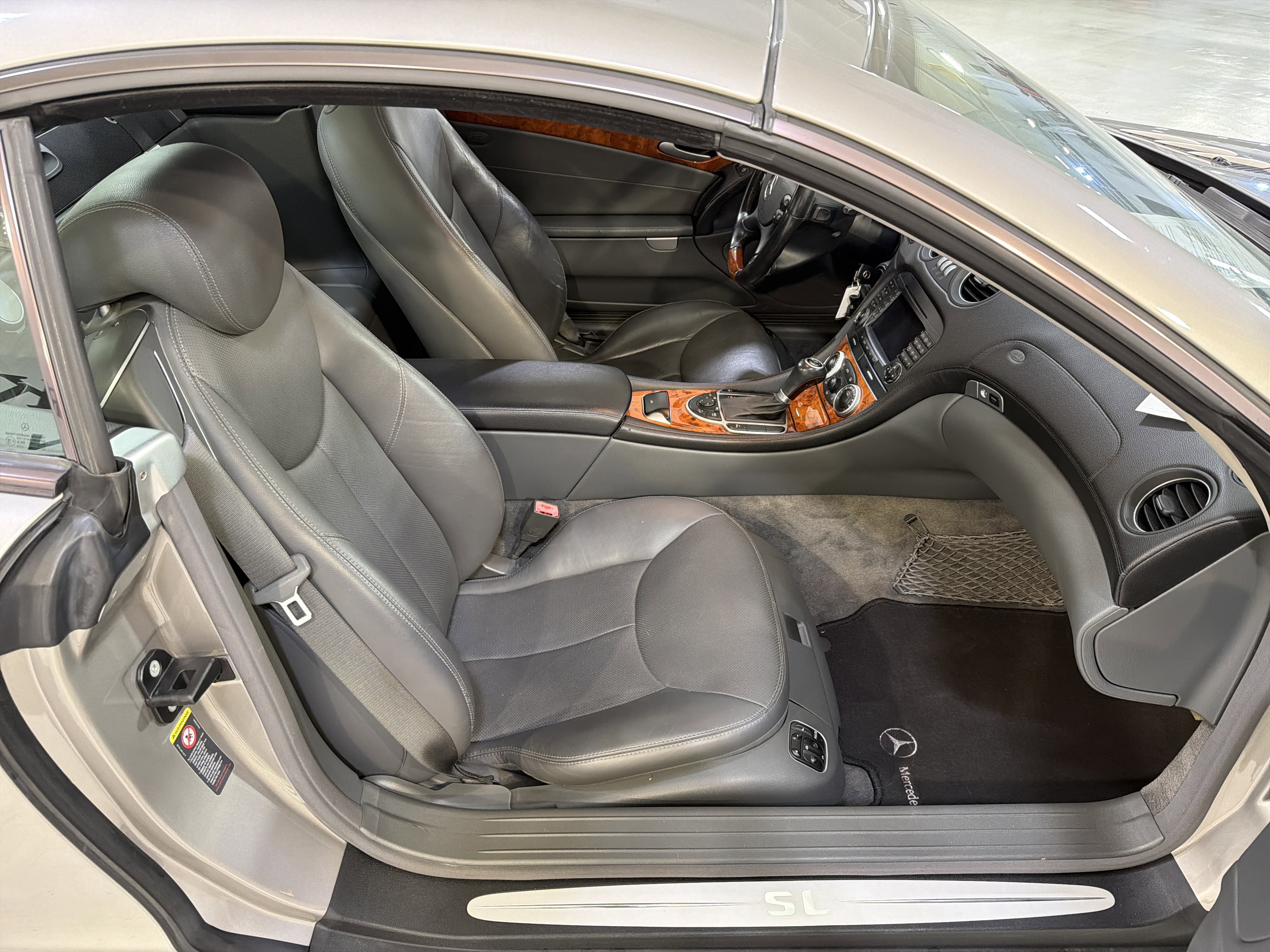Used 2005 Mercedes-Benz SL 500 image 11