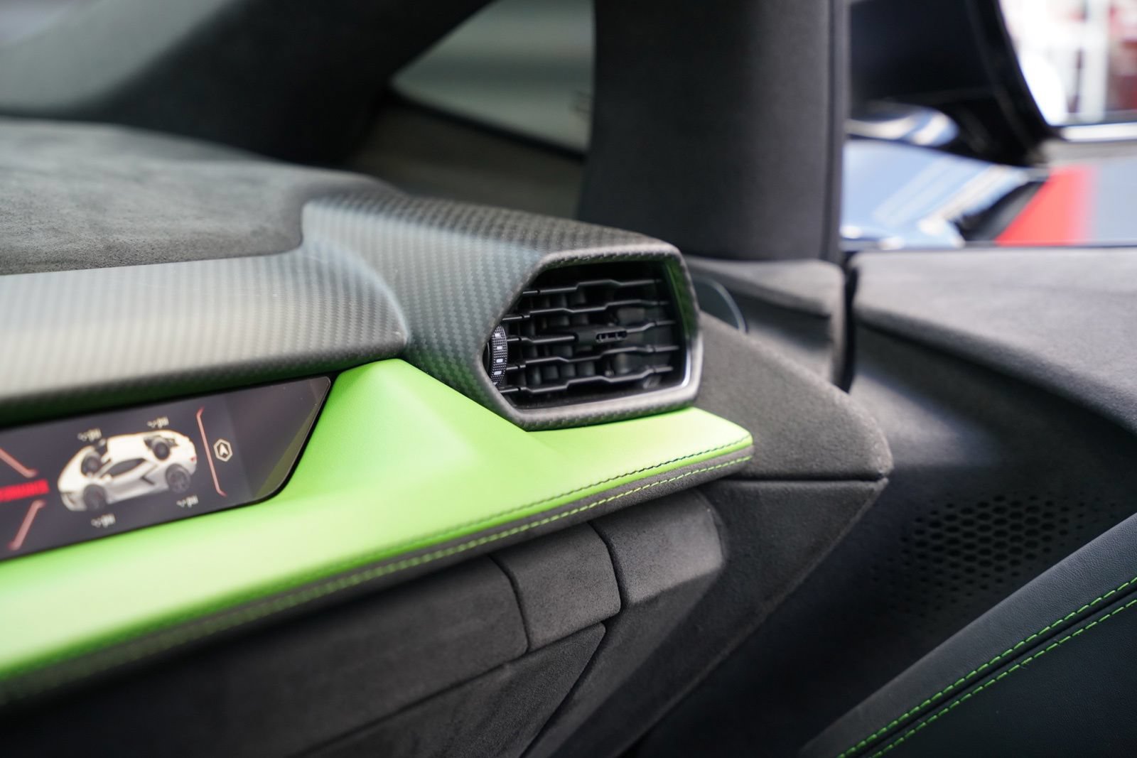 Used 2024 Lamborghini Revuelto AWD/4WD image 23