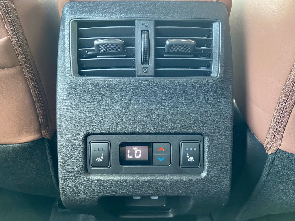 New 2026 Mitsubishi Outlander AWD image 18