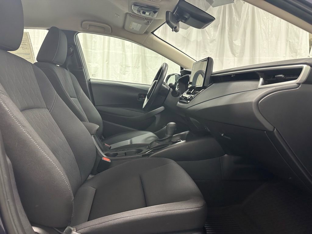 Used 2025 Toyota Corolla LE w/ LE Premium Package image 57