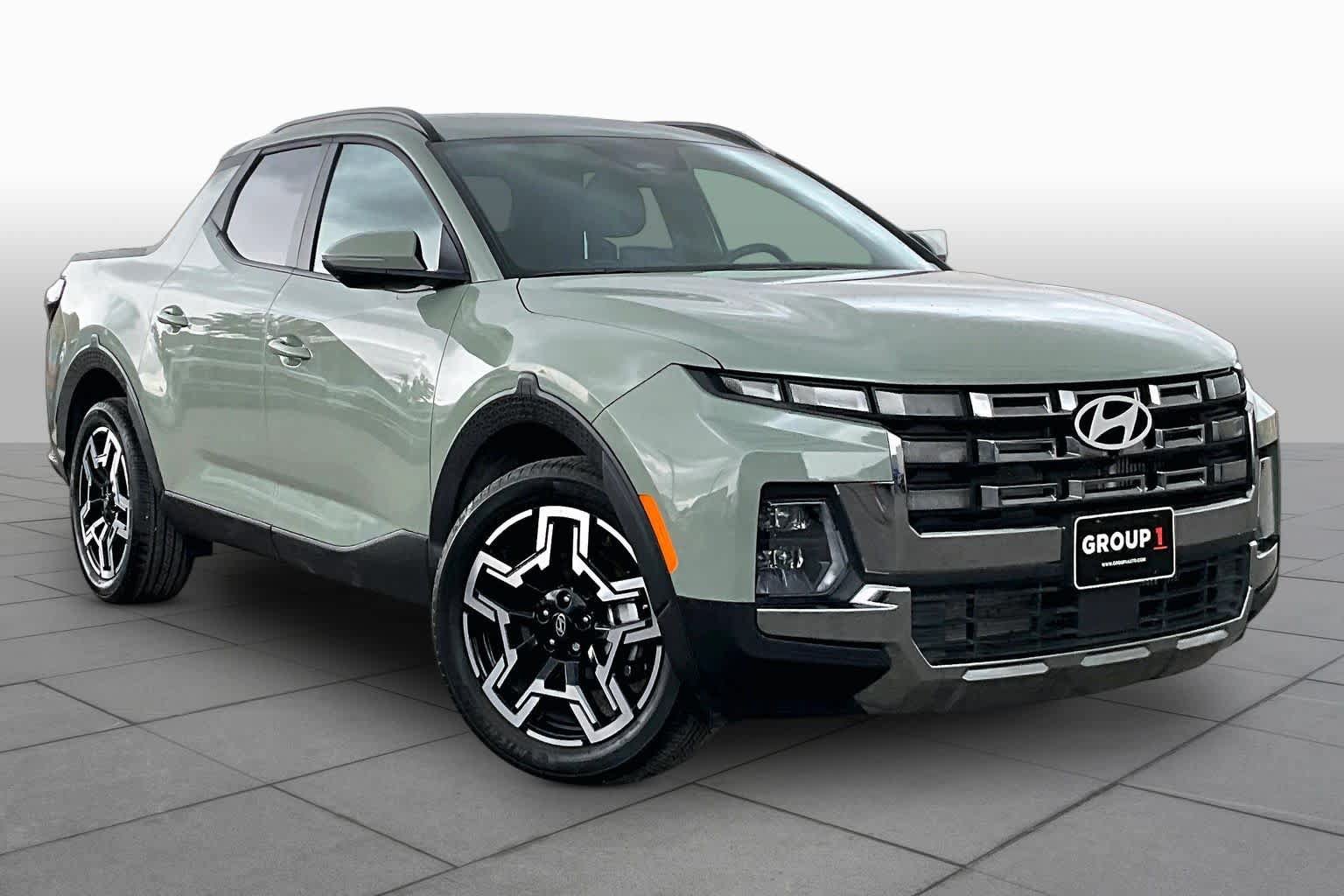 Used 2025 Hyundai Santa Cruz Limited AWD/4WD image 3