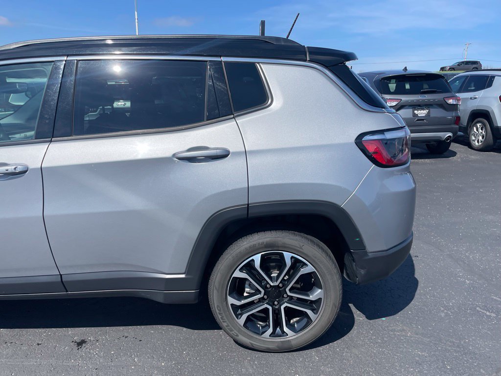 Used 2023 Jeep Compass Limited AWD/4WD image 34
