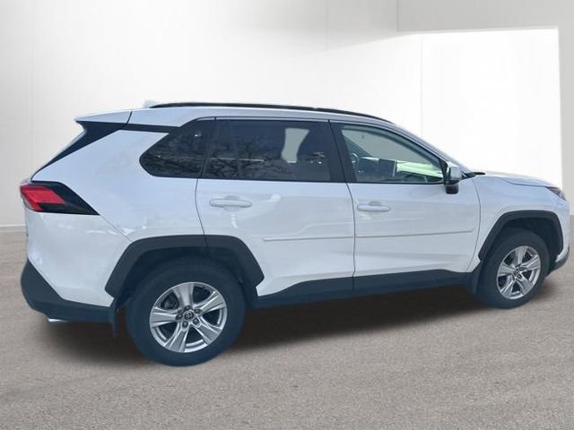 Certified 2021 Toyota RAV4 XLE w/ Convenience Package AWD/4WD image 17