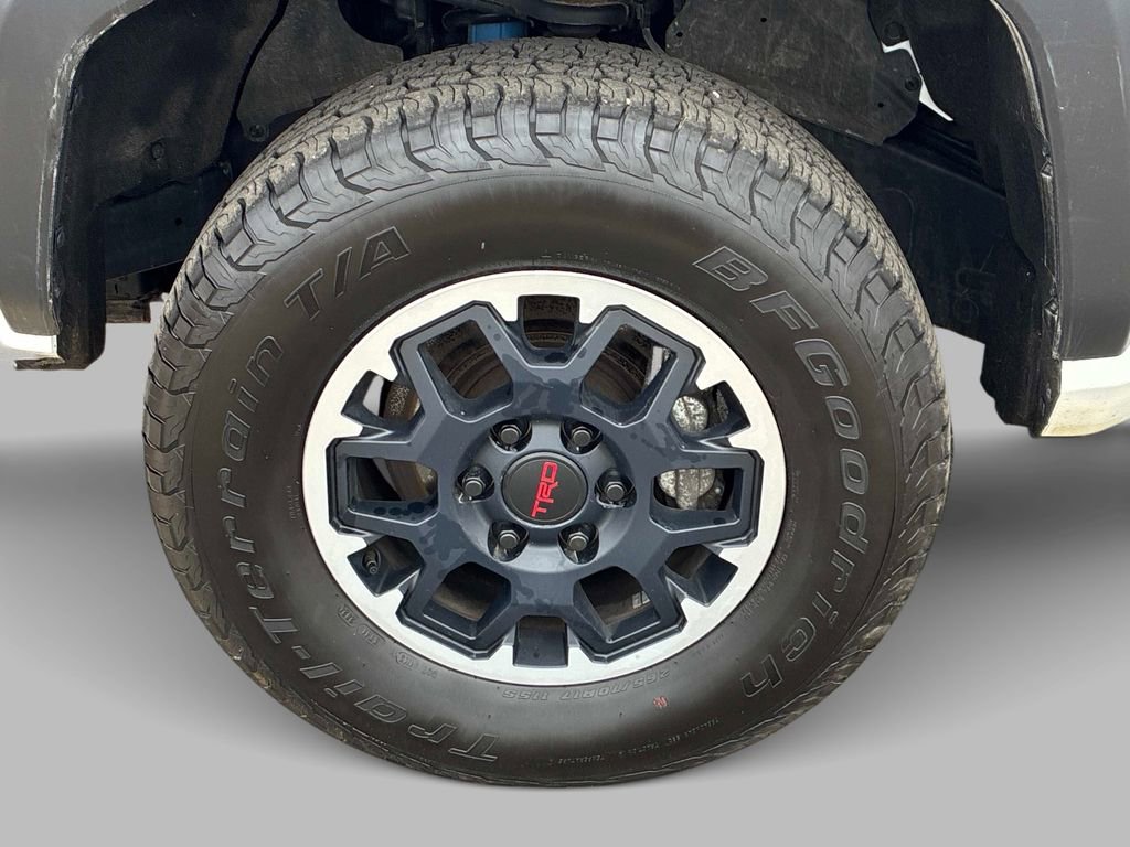 Used 2024 Toyota Tacoma TRD Sport AWD/4WD image 17