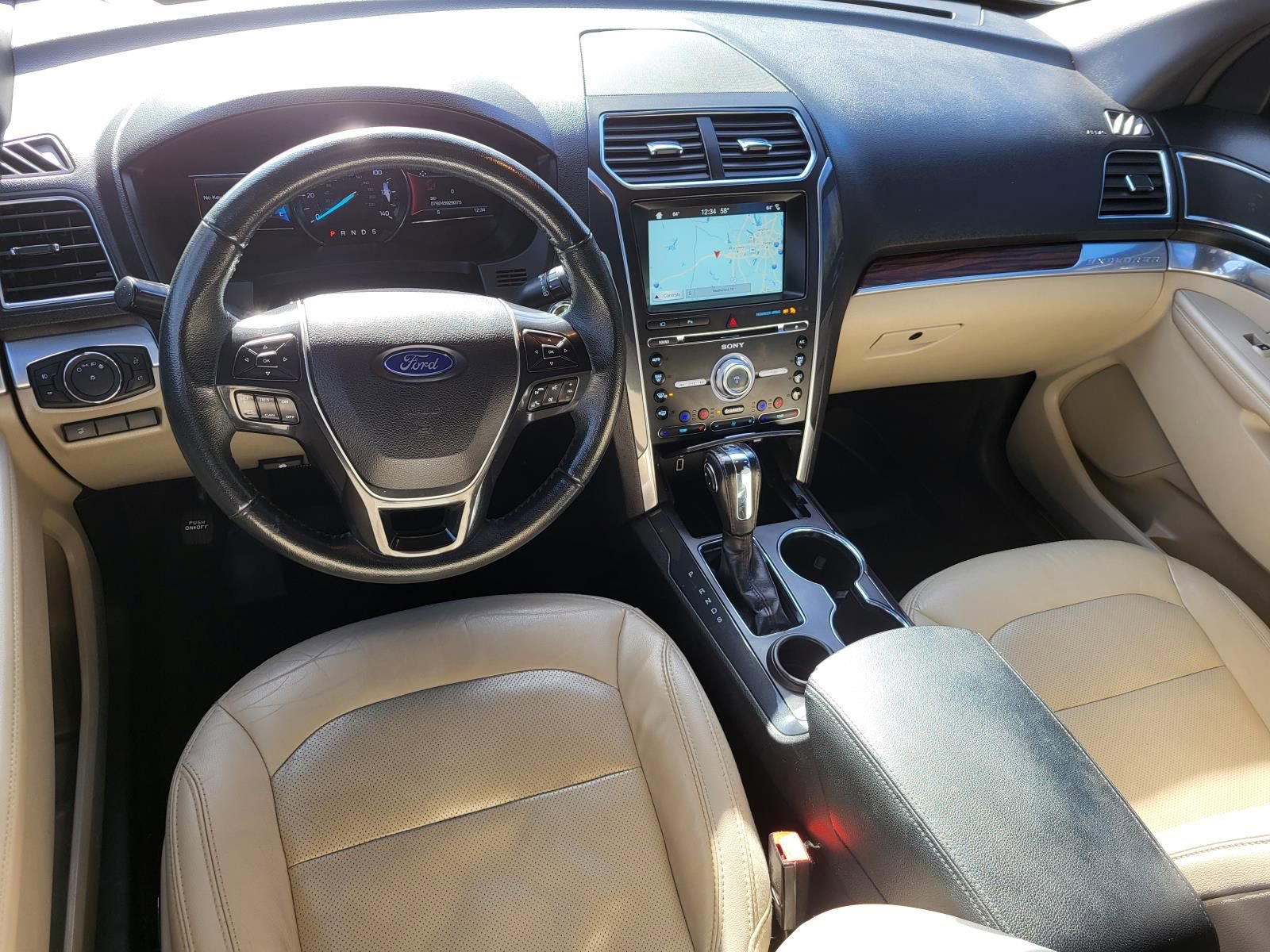 Used 2018 Ford Explorer Limited image 2