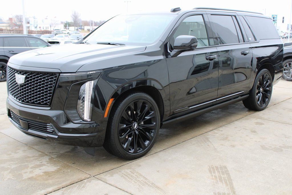 Used 2025 Cadillac Escalade ESV Sport Platinum w/ LPO, ONYX Package image 3