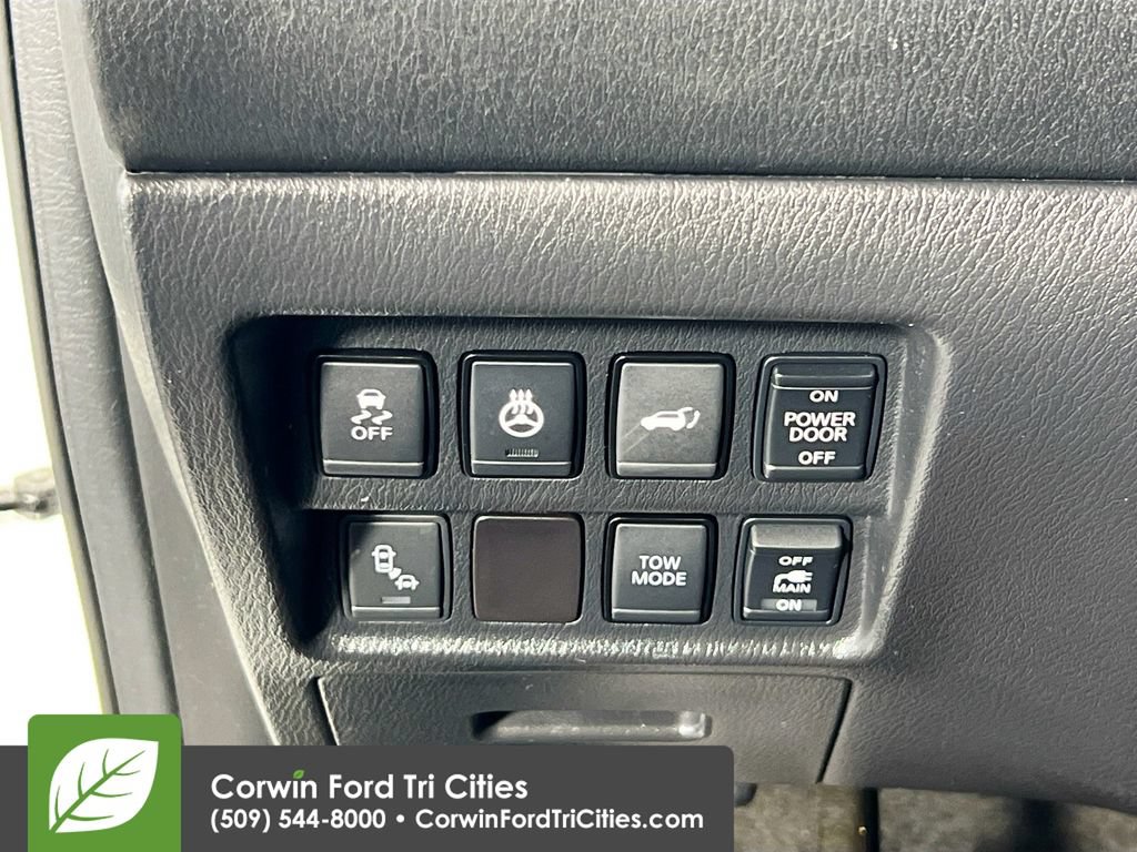 Used 2017 Nissan Pathfinder SL w/ Cargo Package AWD/4WD image 20