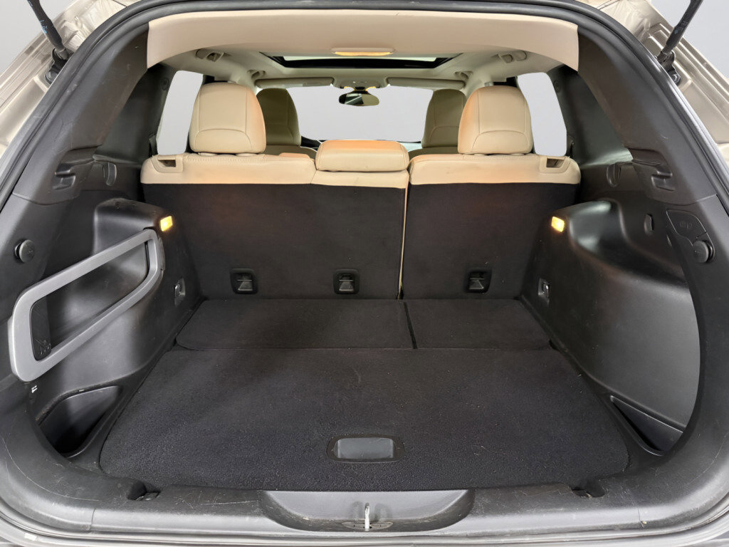 Used 2016 Jeep Cherokee Limited image 9