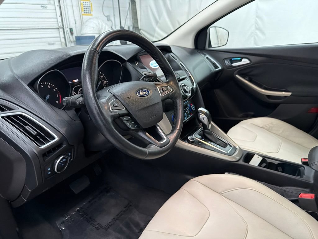 Used 2017 Ford Focus Titanium w/ Titanium Technology Package FWD image 13