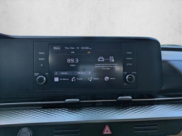 Used 2023 Kia Carnival LX image 11