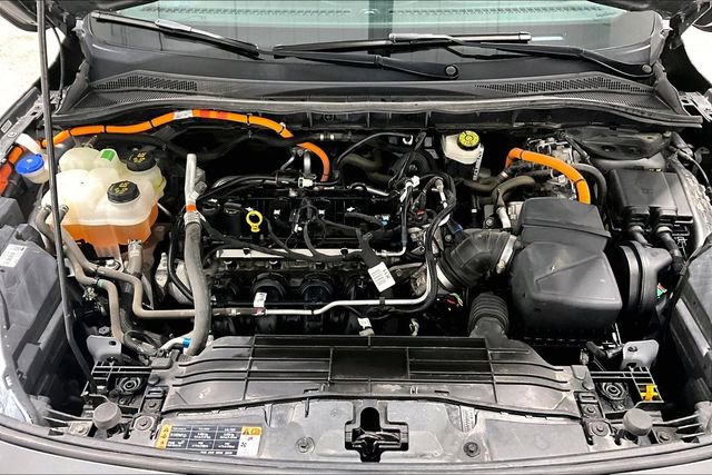 Used 2021 Ford Escape Titanium image 32