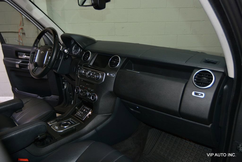 Used 2016 Land Rover LR4 HSE image 12