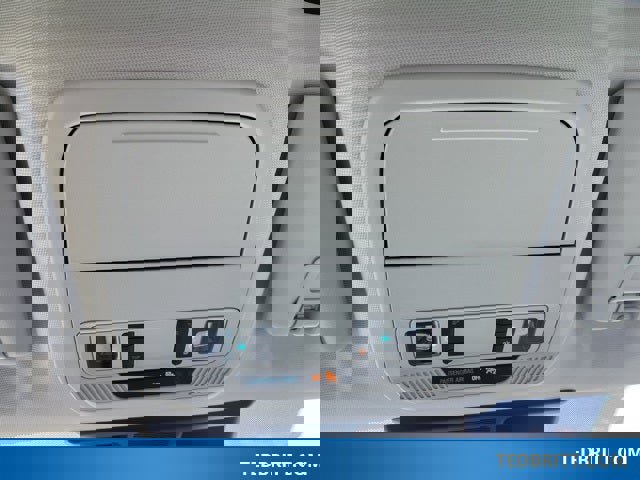 Used 2025 Ford Mustang Mach-E Premium image 39