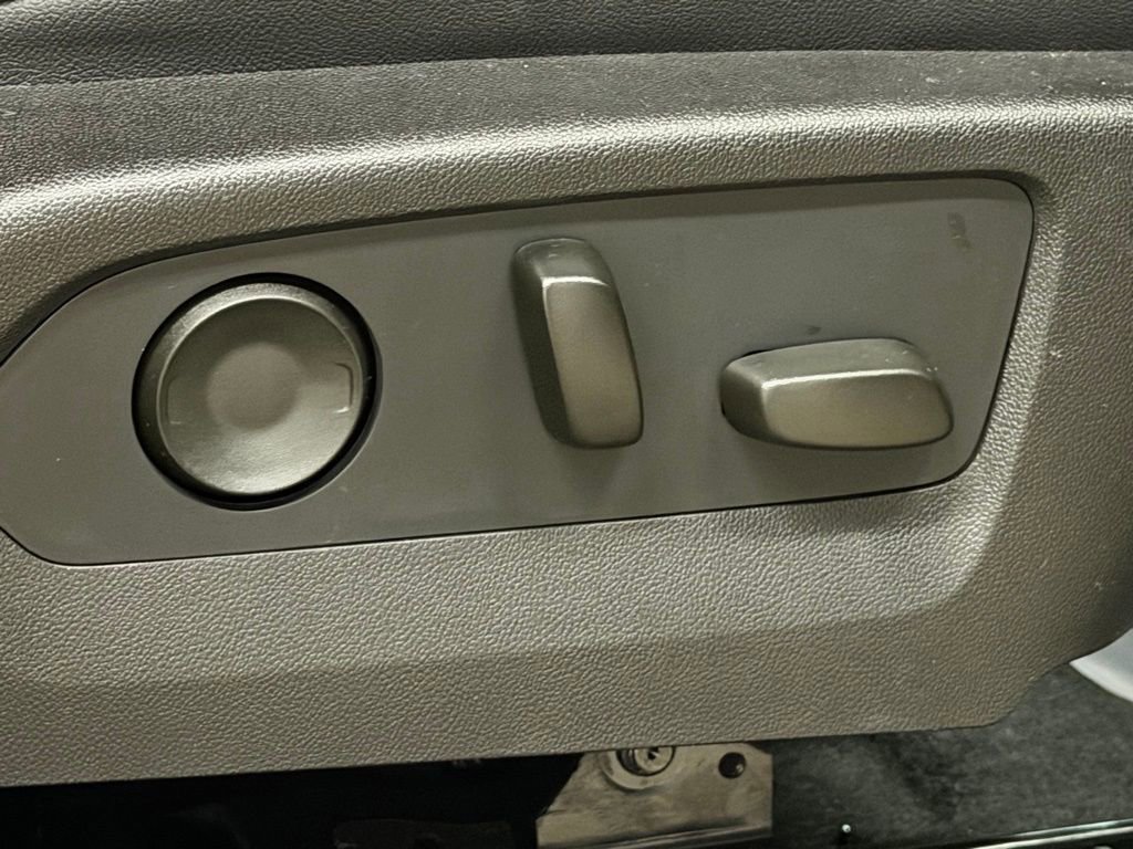 Used 2024 GMC Canyon AT4 w/ AT4 Premium Package image 26