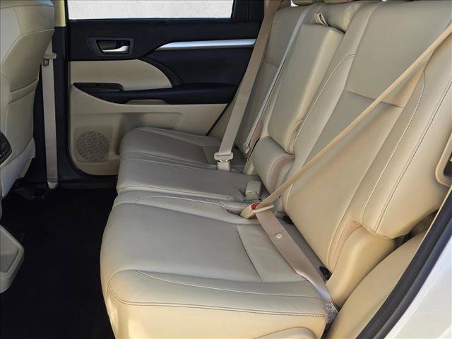 Used 2017 Toyota Highlander XLE image 20