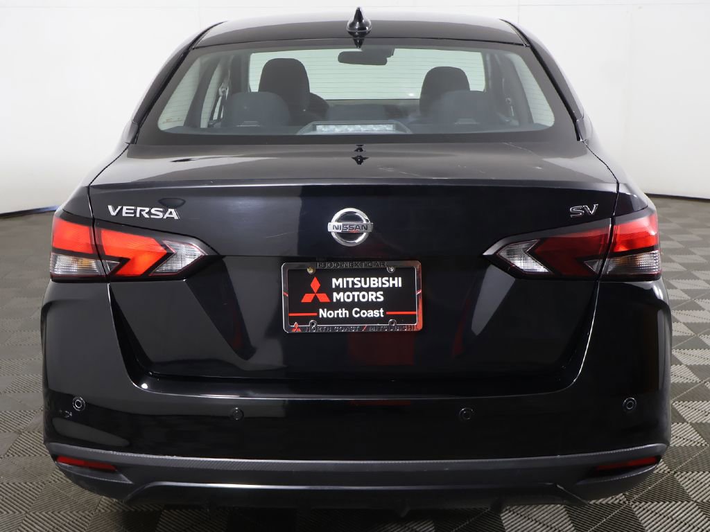 Used 2025 Nissan Versa SV image 9