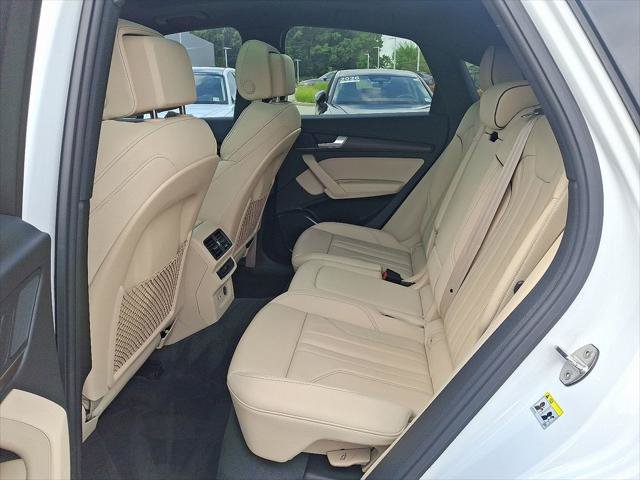 Certified 2023 Audi Q5 2.0T Premium w/ Convenience Package AWD/4WD image 10
