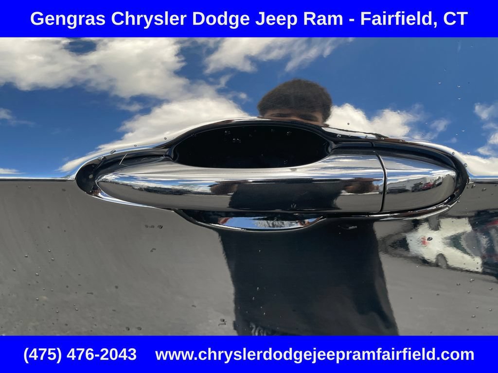 Certified 2025 Jeep Compass Limited AWD/4WD image 32