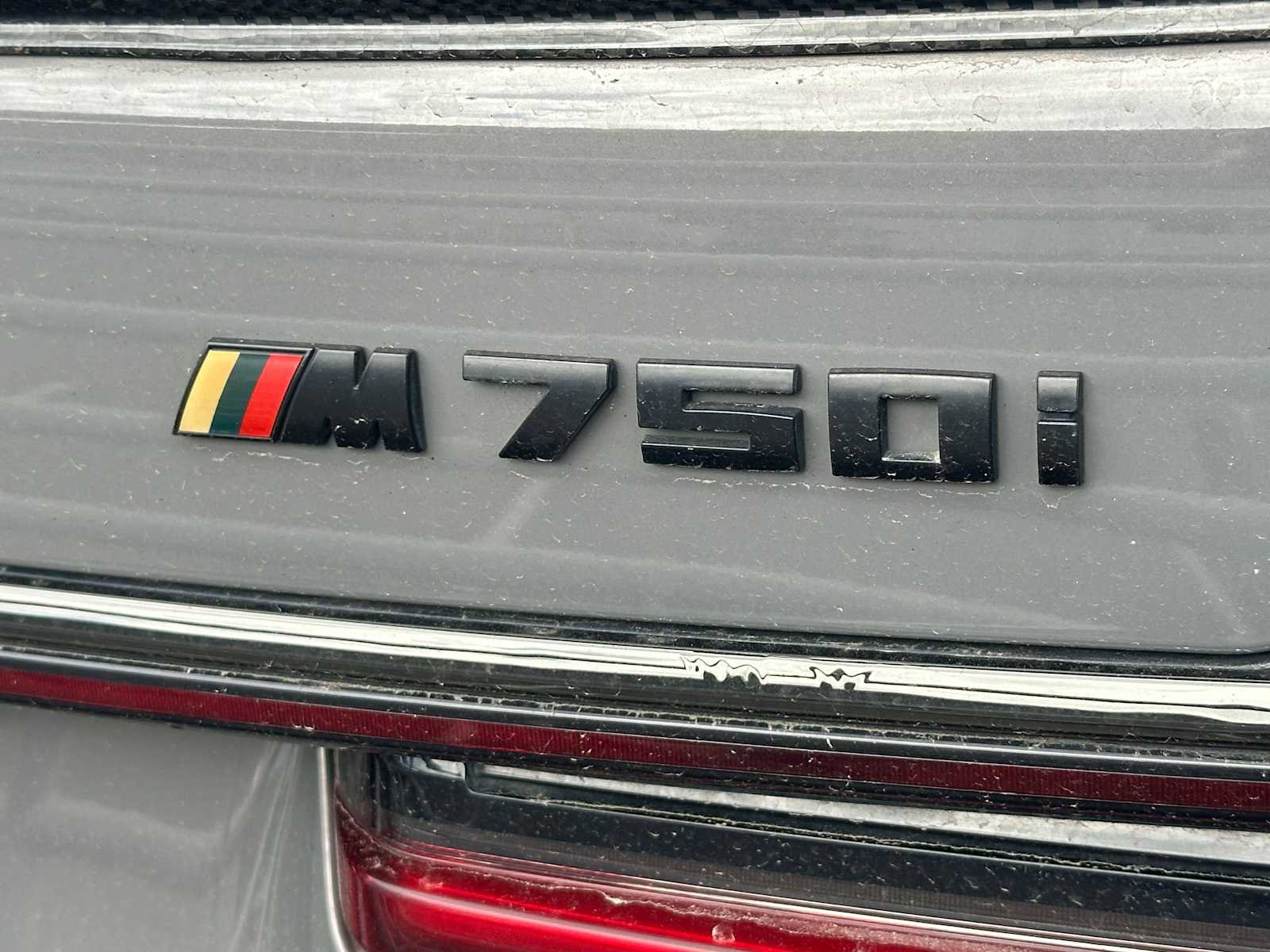 Used 2021 BMW 750i xDrive w/ Executive Package image 5