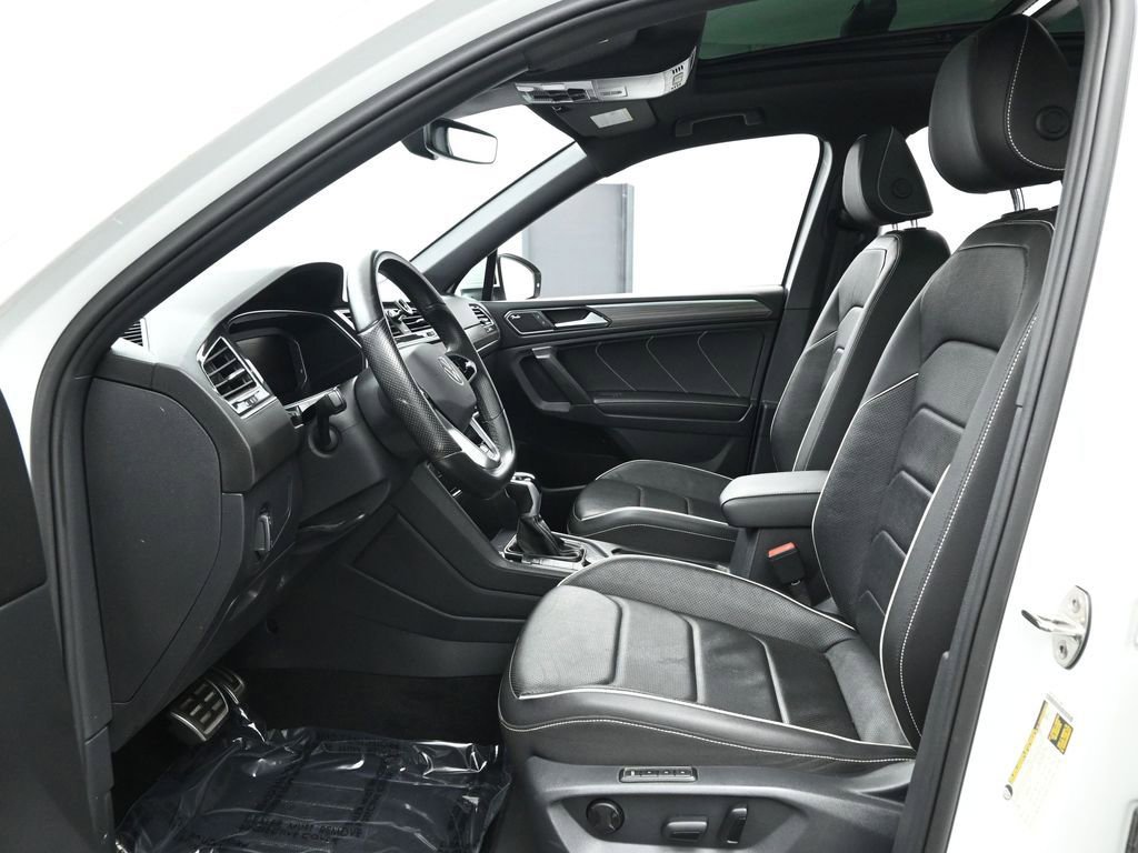 Used 2022 Volkswagen Tiguan SEL R-Line image 12
