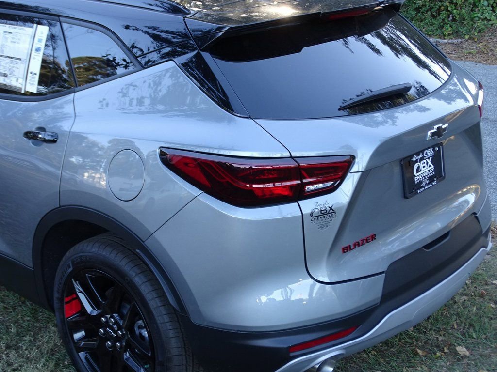 New 2025 Chevrolet Blazer LT w/ Redline Edition image 32