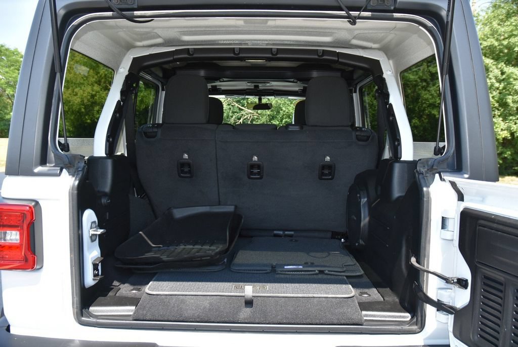 Used 2021 Jeep Wrangler Unlimited Sport AWD/4WD image 32