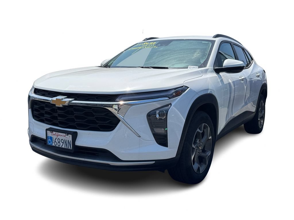 Used 2024 Chevrolet Trax LT w/ Sunroof Package FWD image 11
