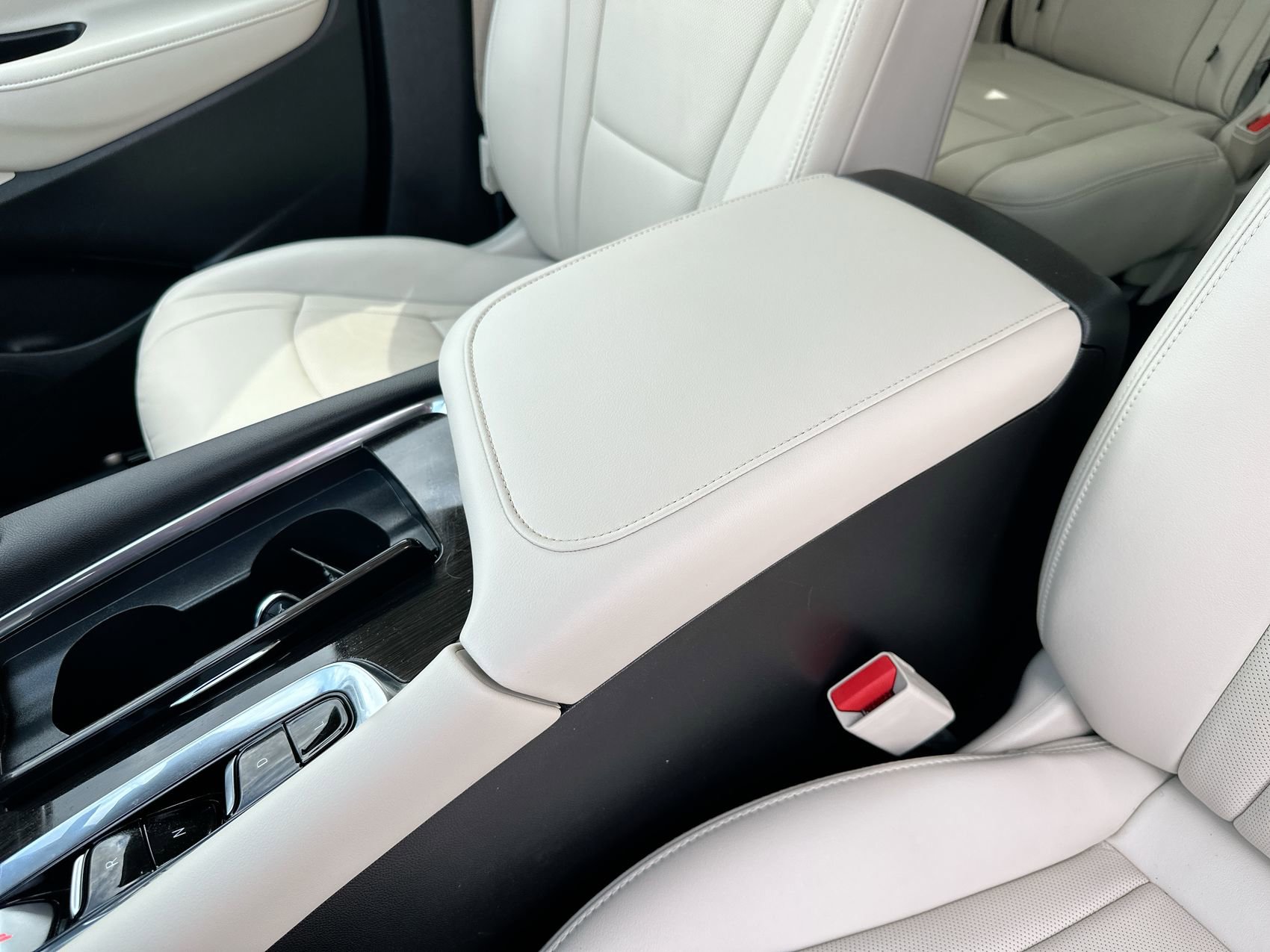 Used 2023 Buick Enclave Essence w/ Sport Touring Edition image 20