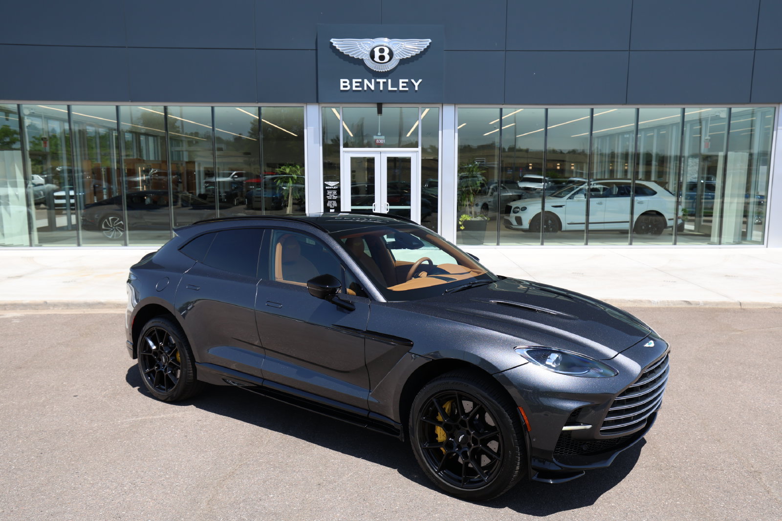 Used 2025 Aston Martin DBX 707 AWD/4WD image 14
