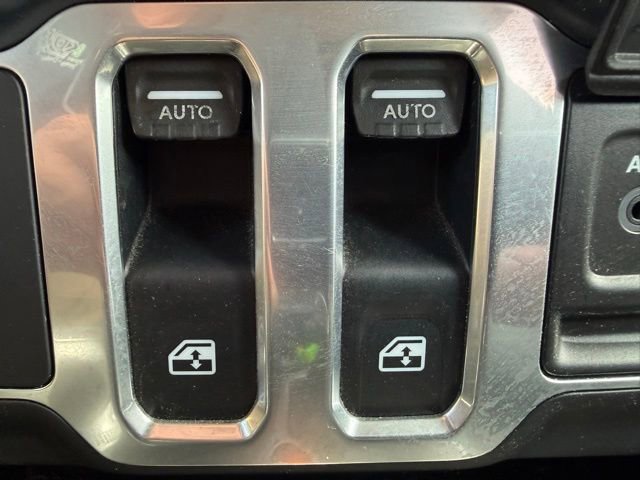 Used 2018 Jeep Wrangler Sport AWD/4WD image 24
