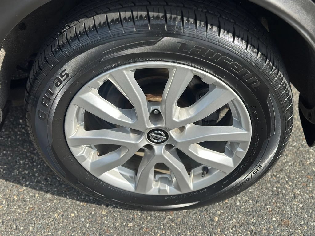 Used 2022 Nissan Rogue Sport SV AWD/4WD image 29