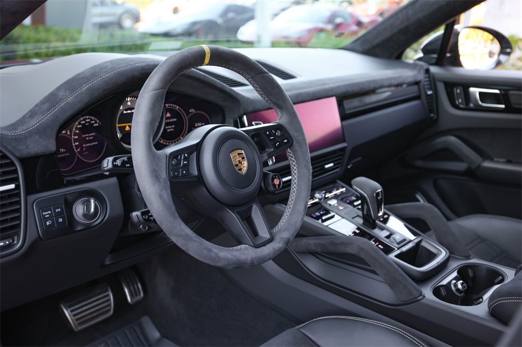 Used 2023 Porsche Cayenne Turbo GT image 37