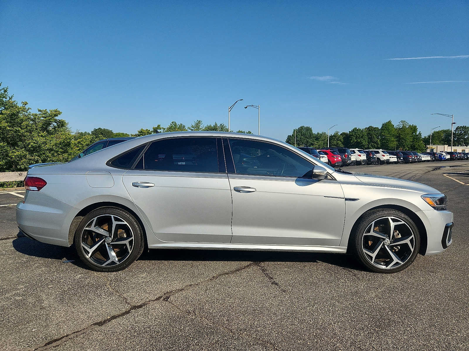 Used 2021 Volkswagen Passat 2.0T R-Line FWD image 7