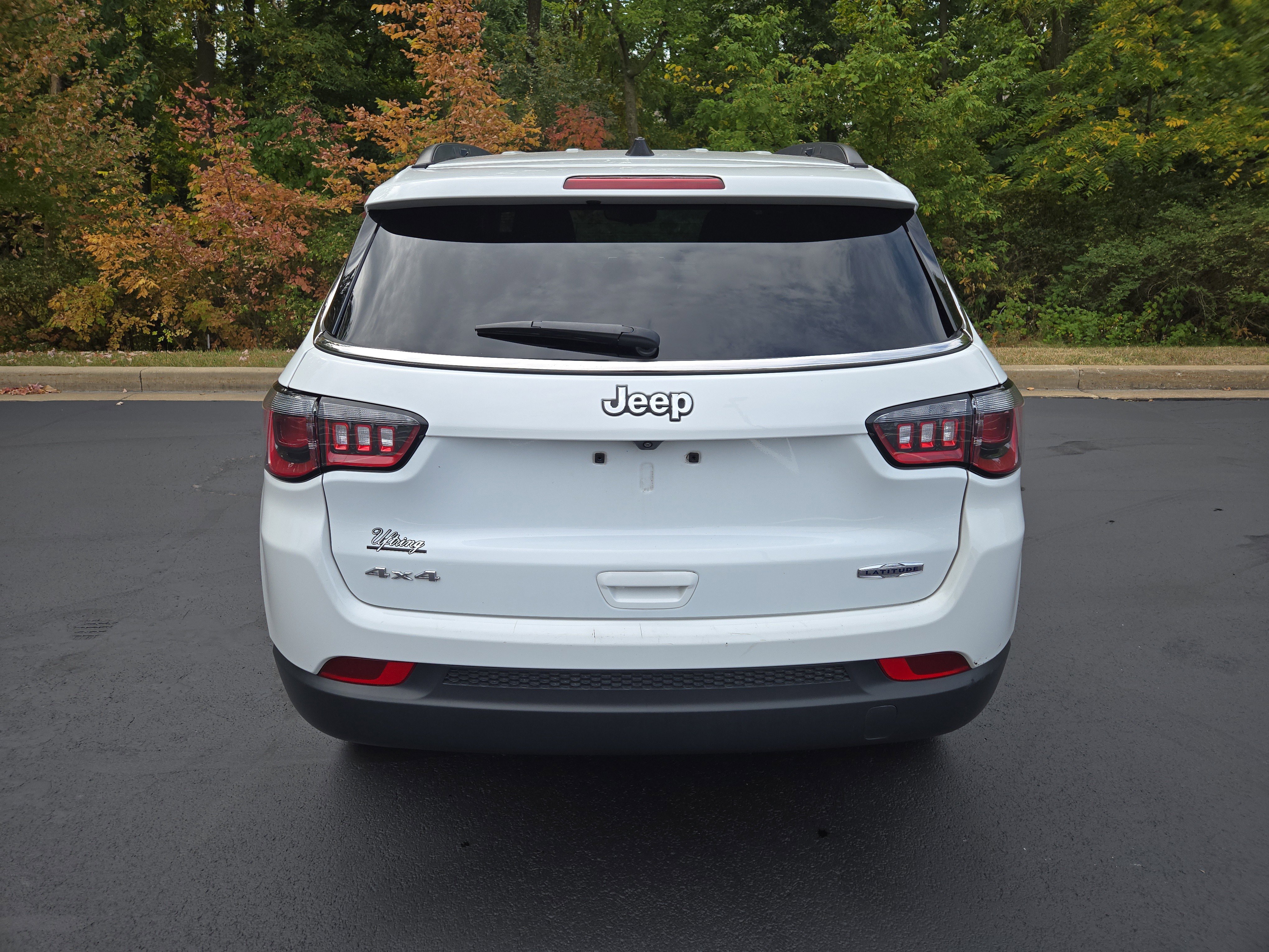 Used 2024 Jeep Compass Latitude image 8