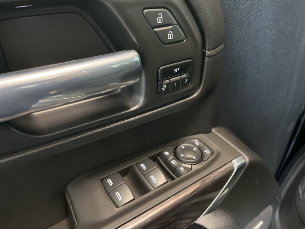 Used 2021 Chevrolet Silverado 3500 LTZ w/ LTZ Premium Package AWD/4WD image 4