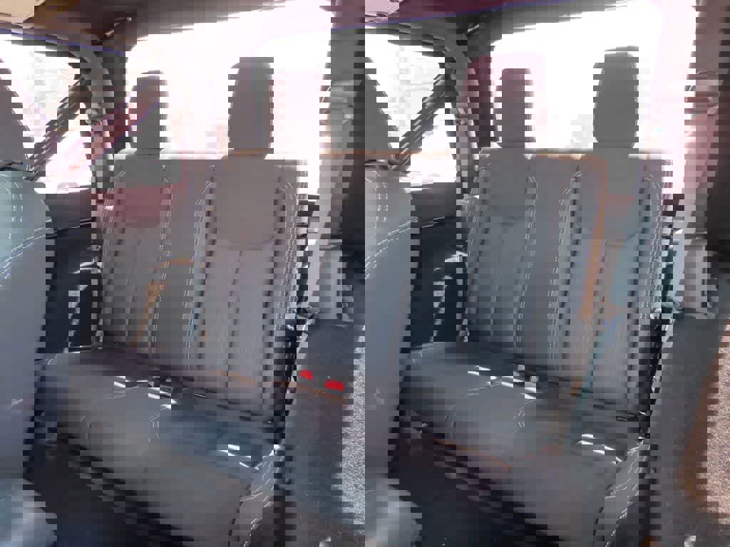 Used 2015 Jeep Wrangler Rubicon w/ Power Convenience Group image 13