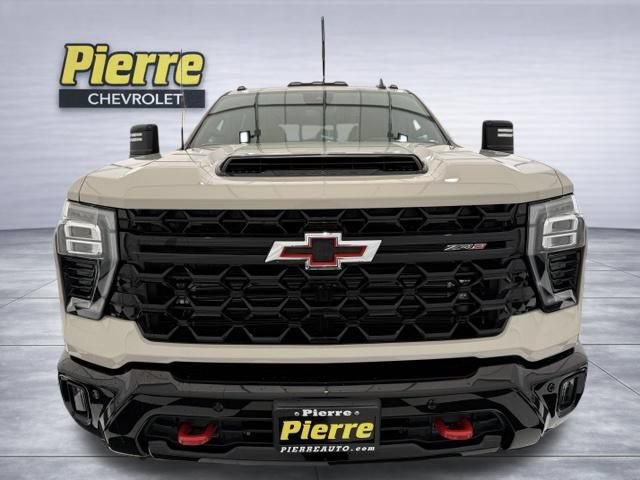 New 2026 Chevrolet Silverado 2500 ZR2 AWD/4WD image 9
