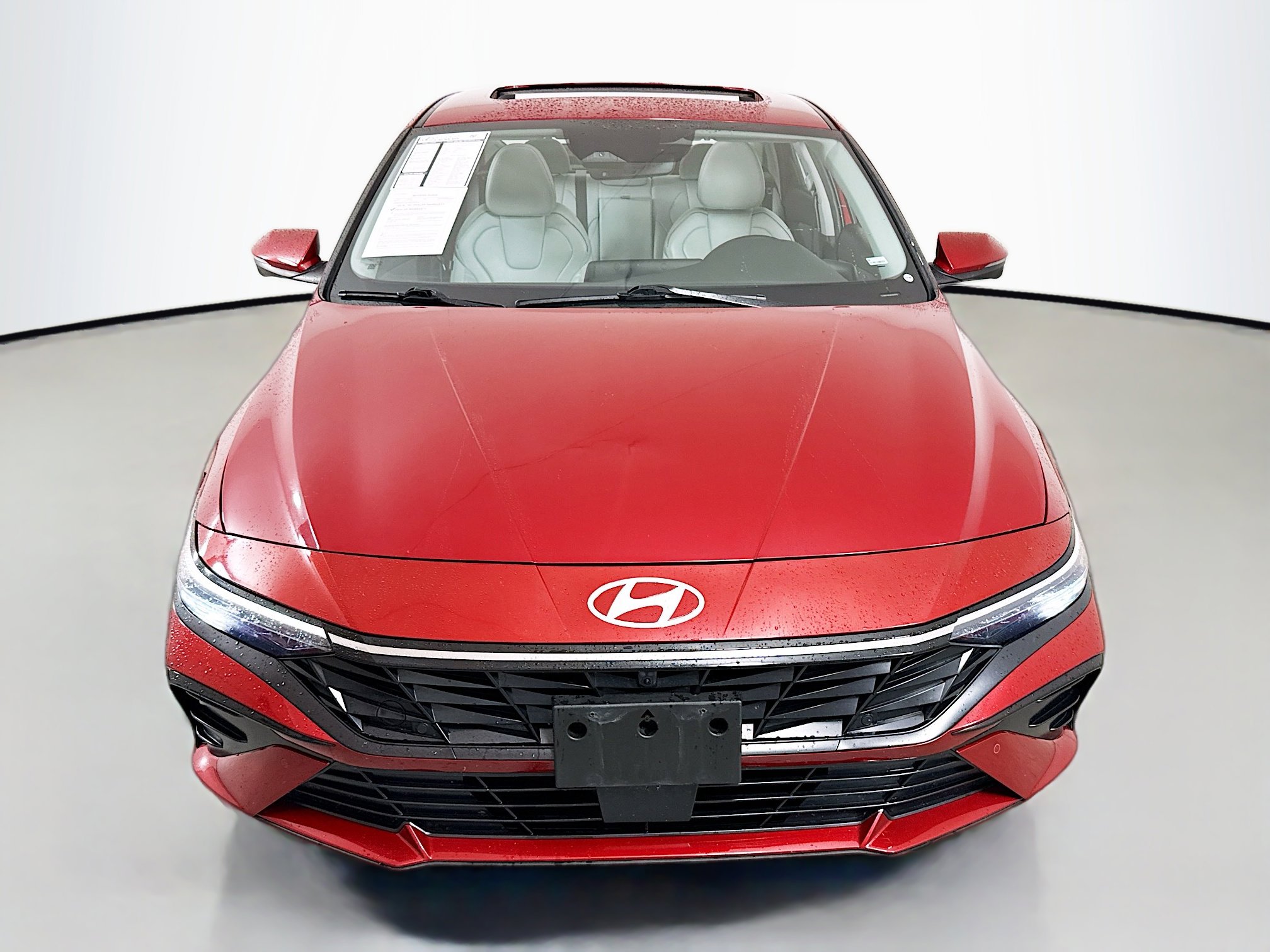 Used 2024 Hyundai Elantra Limited FWD image 2